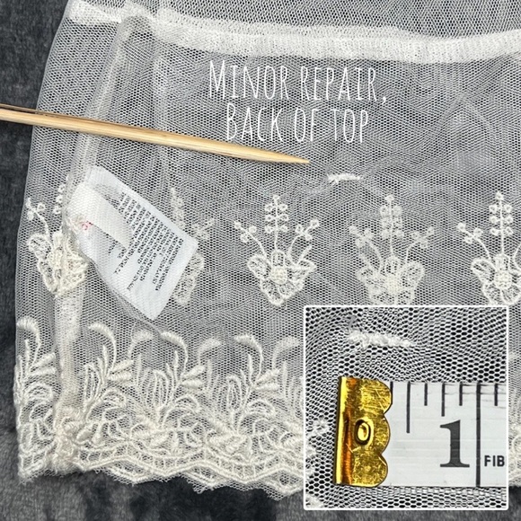 ❌SOLD❌ AEO Cami Tank Top Tiered Mesh Lace Embroidered Festival Off White Cream M - Picture 10 of 17